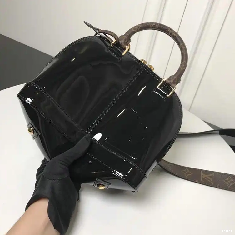 LV Bags 19T1L0243 0801